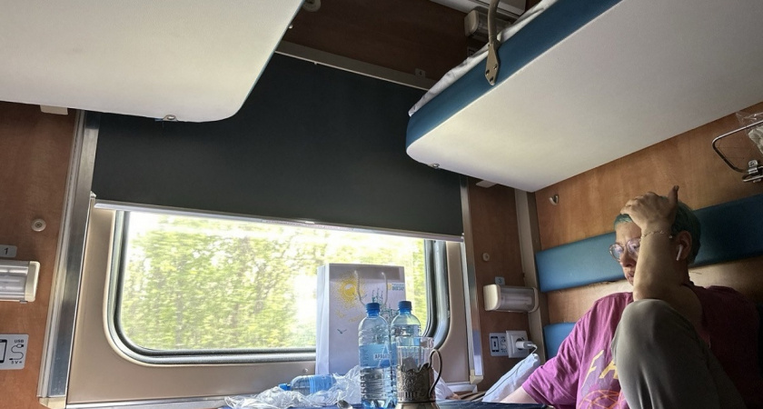 Получается дешевле, чем в кассе: покупаю так билеты на поезд уже несколько лет - экономлю на хотелки