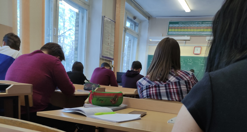 В Свердловской области детский омбудсмен запретила педагогам касаться учеников