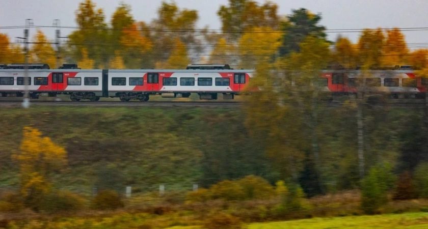 Свердловская магистраль увеличила пассажирские перевозки в октябре