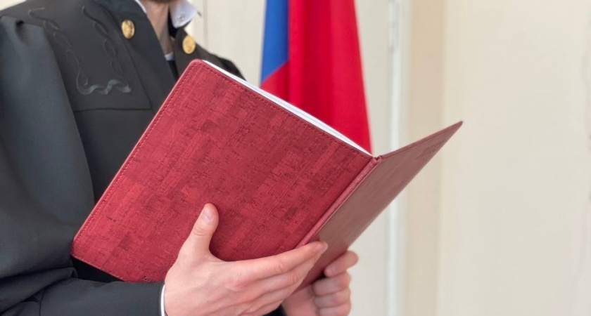 В Свердловской области суд направил в колонию мать после гибели детей на пожаре