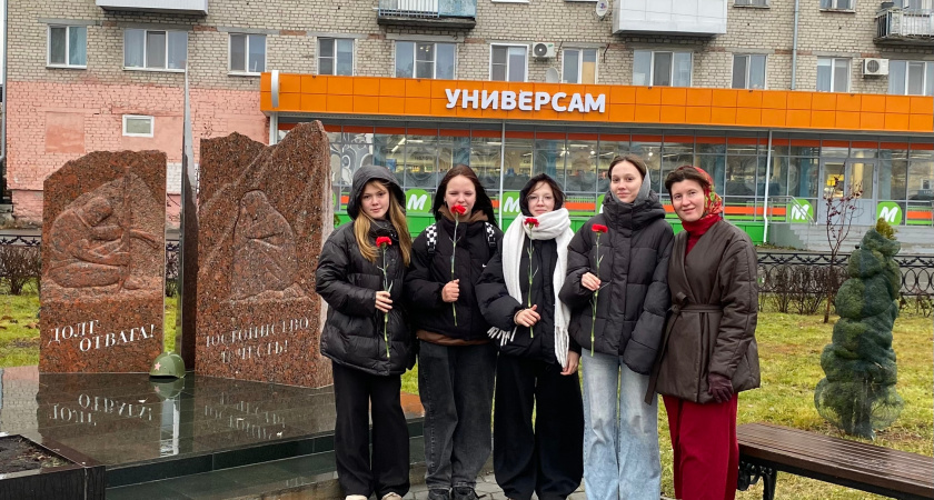 Ирбитские школьники почтили память правоохранителей, погибших при исполнении долга