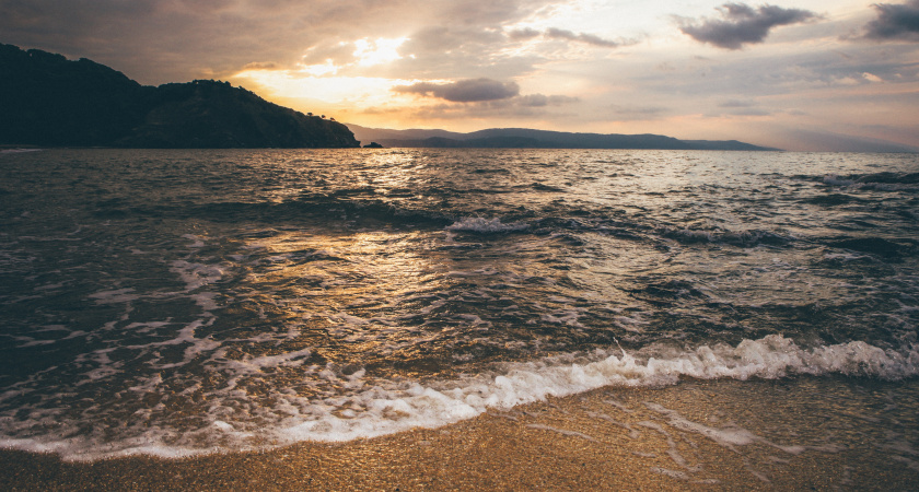 На море за 40 тысяч рублей: вот страны, где можно отдохнуть за копейки в декабре