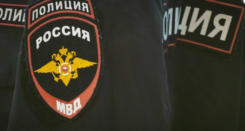 В Свердловской области мужчины на «Лексусе» совершили нападение на троих несовершеннолетних