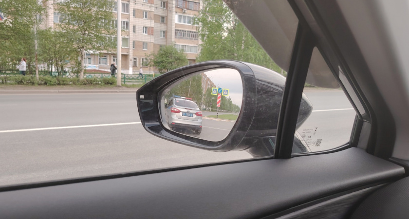 "Ближний свет днём можно не включать": Инспектор ГИБДД пояснил, когда можно использовать "туманки" и ДХО вместо фар