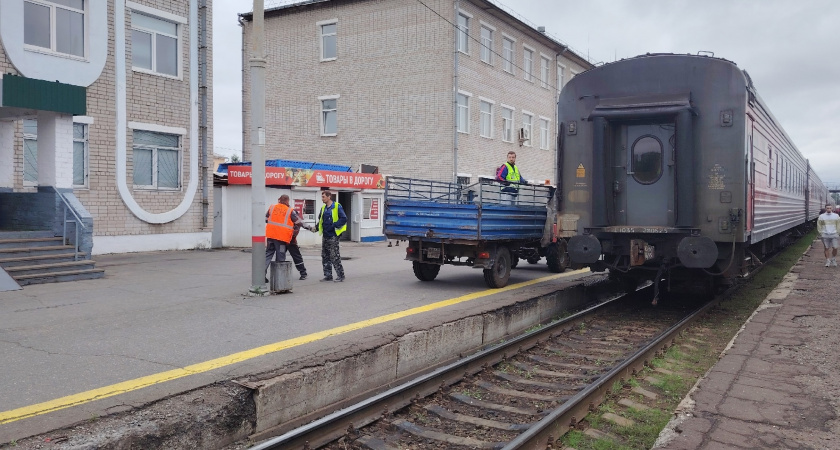 «Зачем они так делают?» Купили с семьёй три места в купе, но четвёртое тут же заняли - история из обычного поезда