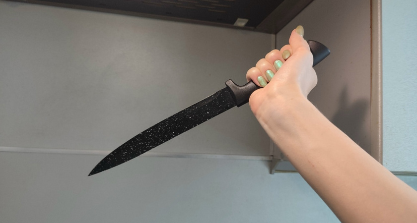 В Свердловской области задержали женщину, подозреваемую в нанесении ножевого ранения мужу