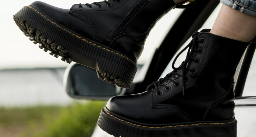 Позоримся на таких мелочах: 5 обычных правил обувного этикета