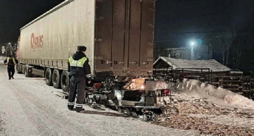 В Свердловской области за ночь на снегоходах погиб мужчина и пострадали двое людей