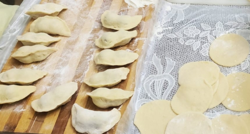 3 изюминки для теста на пельмени - получается тонкое и воздушное, словно пух. Вкусно и красиво