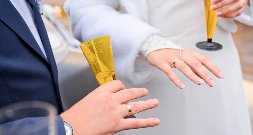 В Свердловской области утвердили символичные даты и необычные площадки для свадеб в 2026 году