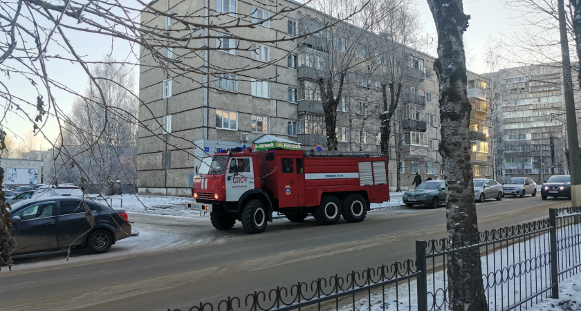 Взрыв прогремел в жилом доме Свердловской области