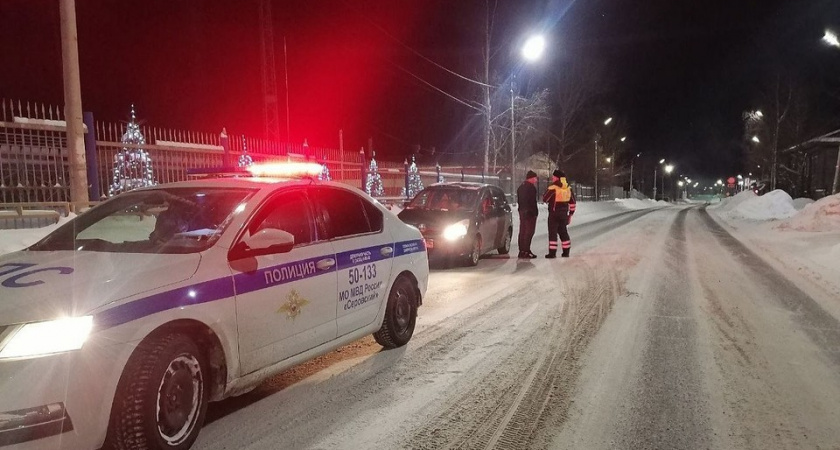 Поездка в Свердловской области закончилась для автомобилиста сразу несколькими наказаниями