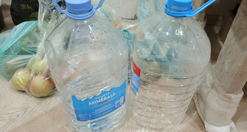 Умные дачники всю зиму собирают пластиковые бутылки. Весной забот и хлопот не знают