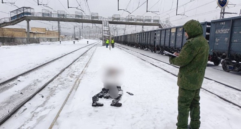 Поезд оборвал жизнь женщины в Свердловской области