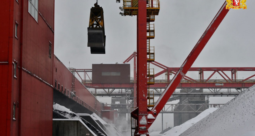 Губернатор дал старт высокотехнологичному агрегату на предприятии в Свердловской области