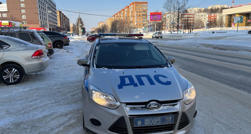 Инспектор ГАИ поставил точку в данном вопросе: можно ли останавливаться на автобусной остановке, чтобы высадить пассажира