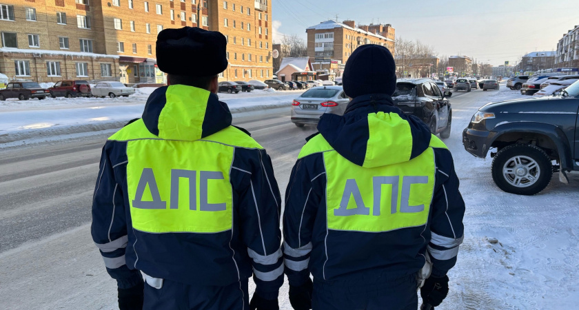 Что делать водителю, если инспектор ГАИ взял документы и не возвращает – ответ опытного автоюриста