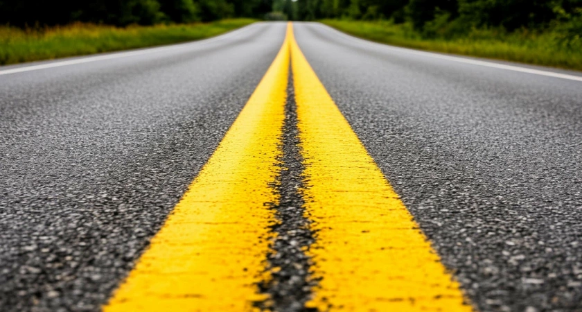 3 основных отличия жёлтой сплошной от белой, которые должен знать каждый водитель