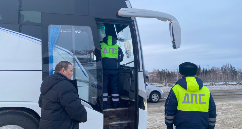 В Ирбите водители автобусов получили штрафы за ремни и поворотники