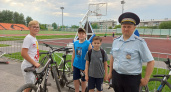 Сотрудники ГИБДД Ирбита проводят профилактические беседы с несовершеннолетними велосипедистами