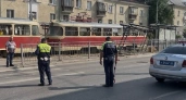 Стрела грузовика едва не убила отца с ребенком в Екатеринбурге