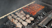 Вот как грузины маринуют мясо на шашлык - забудьте об уксусе, майонезе и куче специй. Просто тает во рту