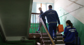«Не открывайте дверь»:  новая схема обмана уже добралась до вашего подъезда — россияне теряют деньги за полминуты