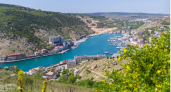 Как проходит сезон в Крыму. Лагерь для взрослых. Сколько россияне тратят на отдыхе