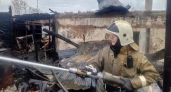 В Свердловской области огонь полностью уничтожил жилое строение