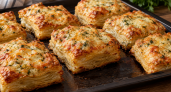 Опытные хозяйки творог скупают килограммами: готовят вкуснятину на завтрак — вкуснее сырников и запеканки