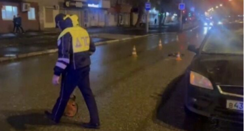 В Свердловской области мужчина попал под колеса автомобиля