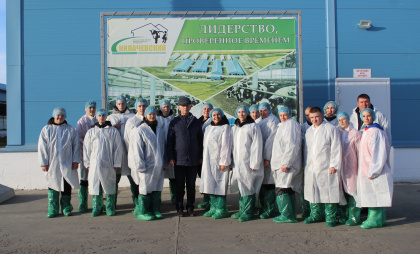 Ирбитские студенты познакомились с работой сельскохозяйственного комплекса