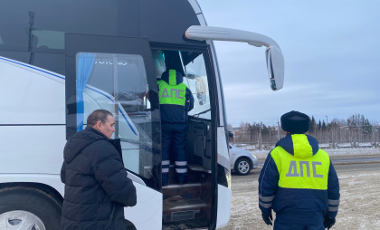 В Ирбите водители автобусов получили штрафы за ремни и поворотники